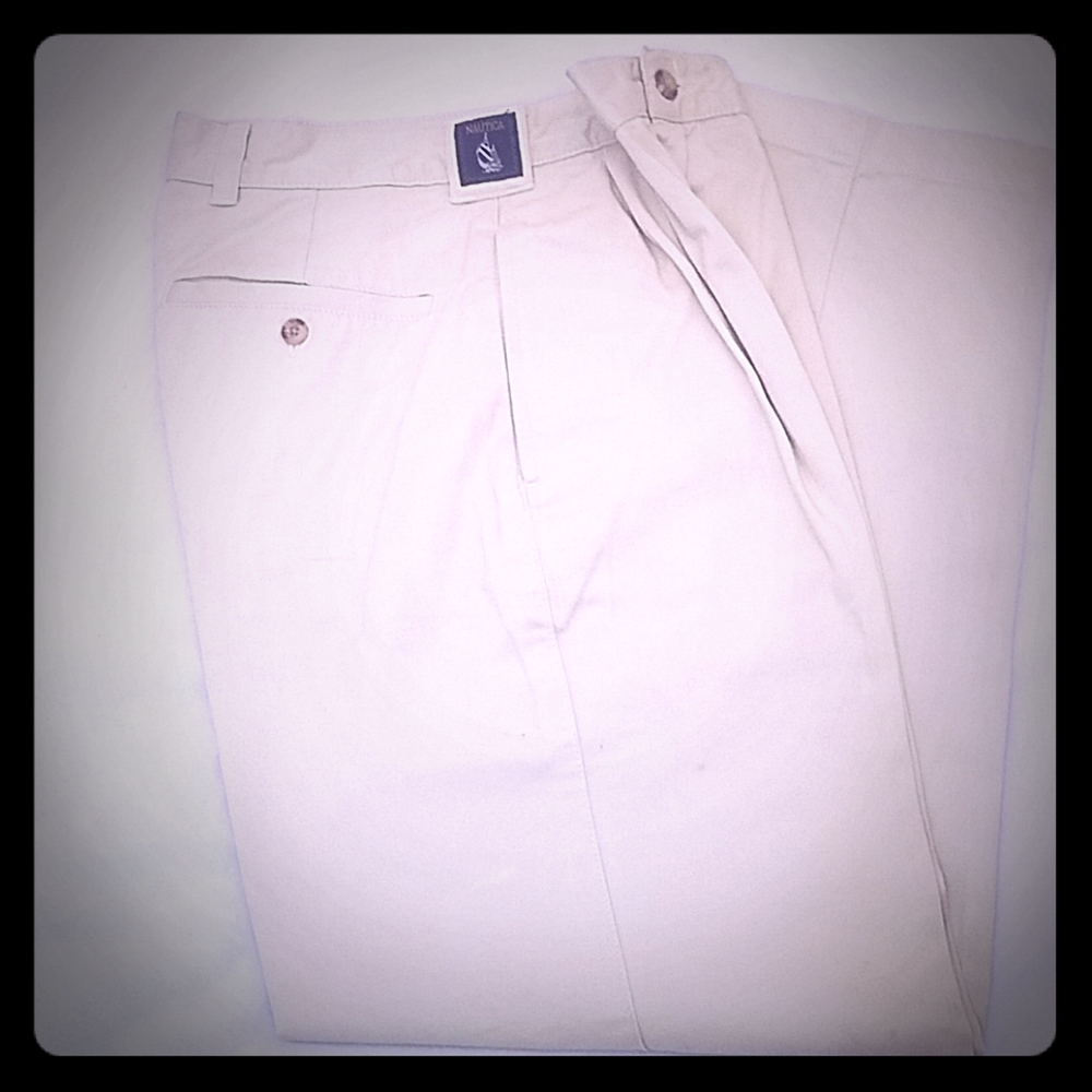 Men's Nautica khaki pants size 27